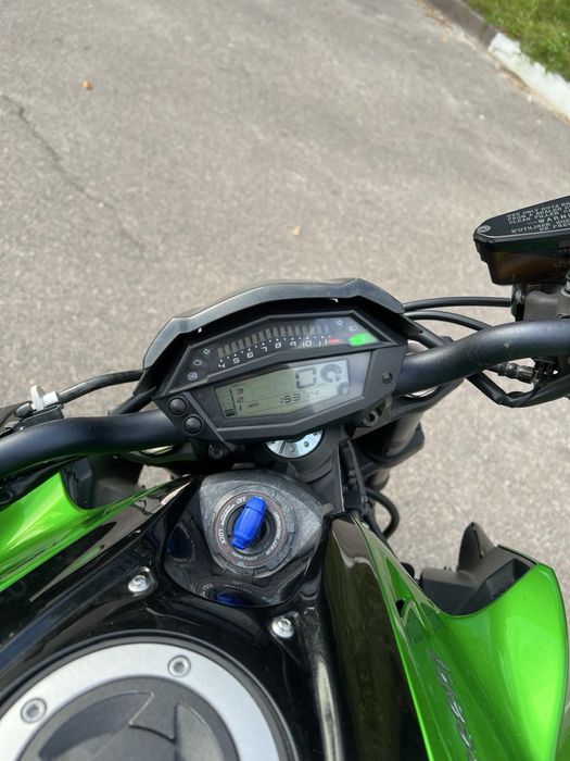Кавасакі z1000 мотоцикл
