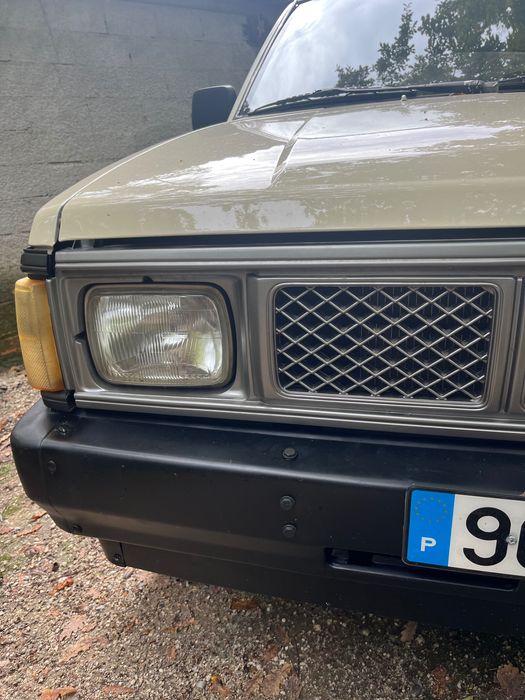 Carrinha d21 4x4 direção assistida 5 lugares