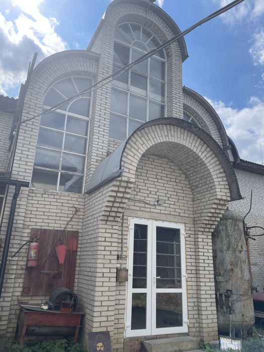 Продам велике  виробниче приміщення , 1100 кв м по 460долл за метр