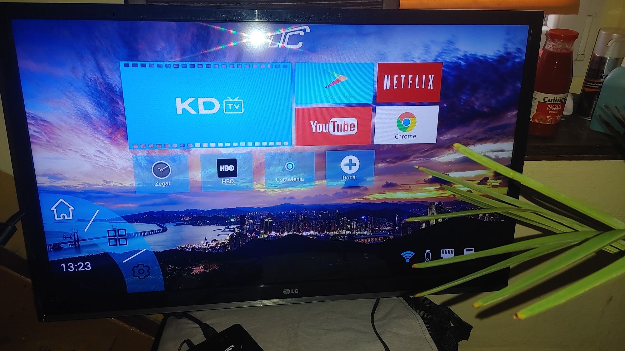 Telewizor /monitor  LG 37LS5600  na części
