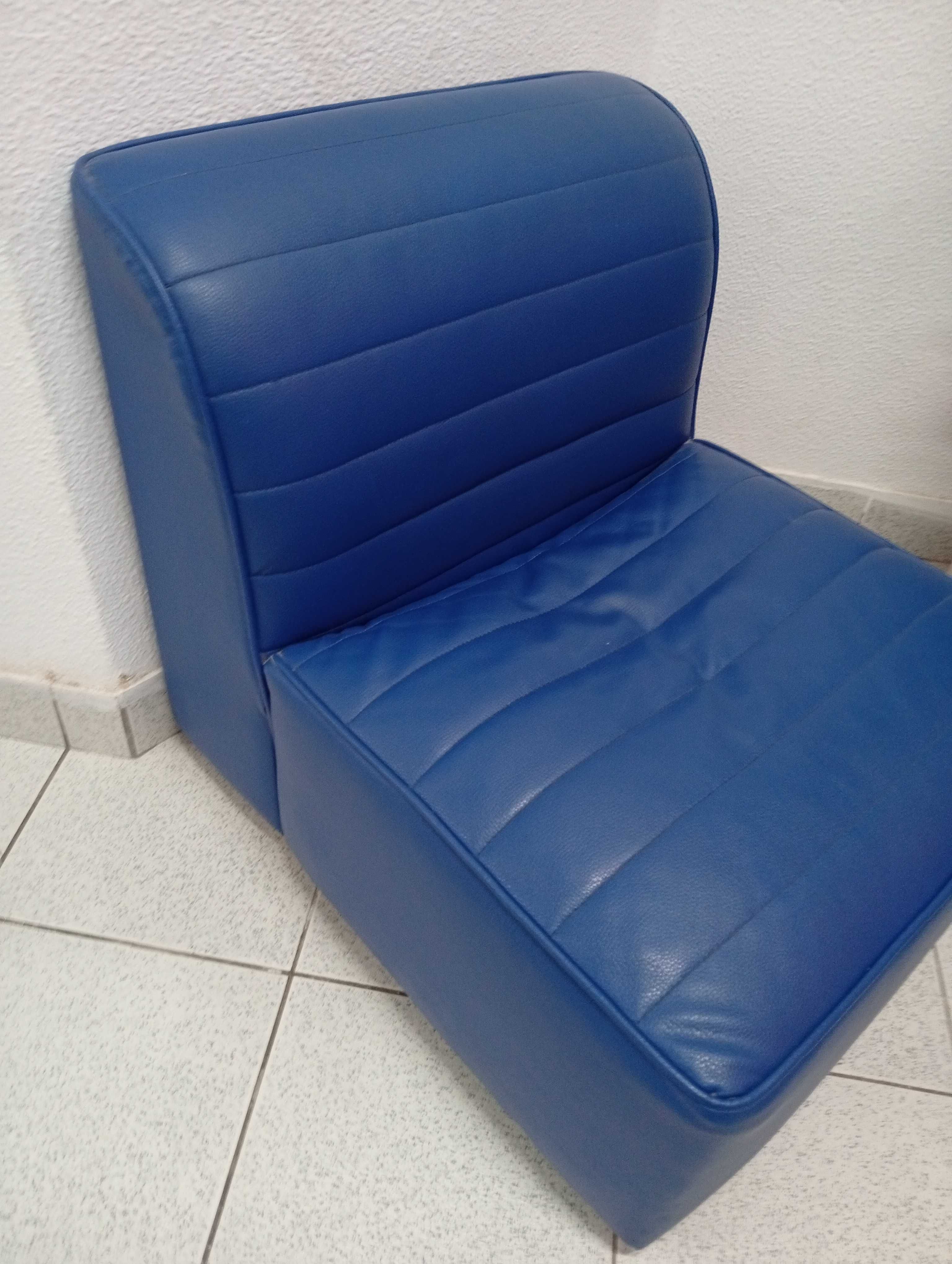 Vendo Sofás impecáveis