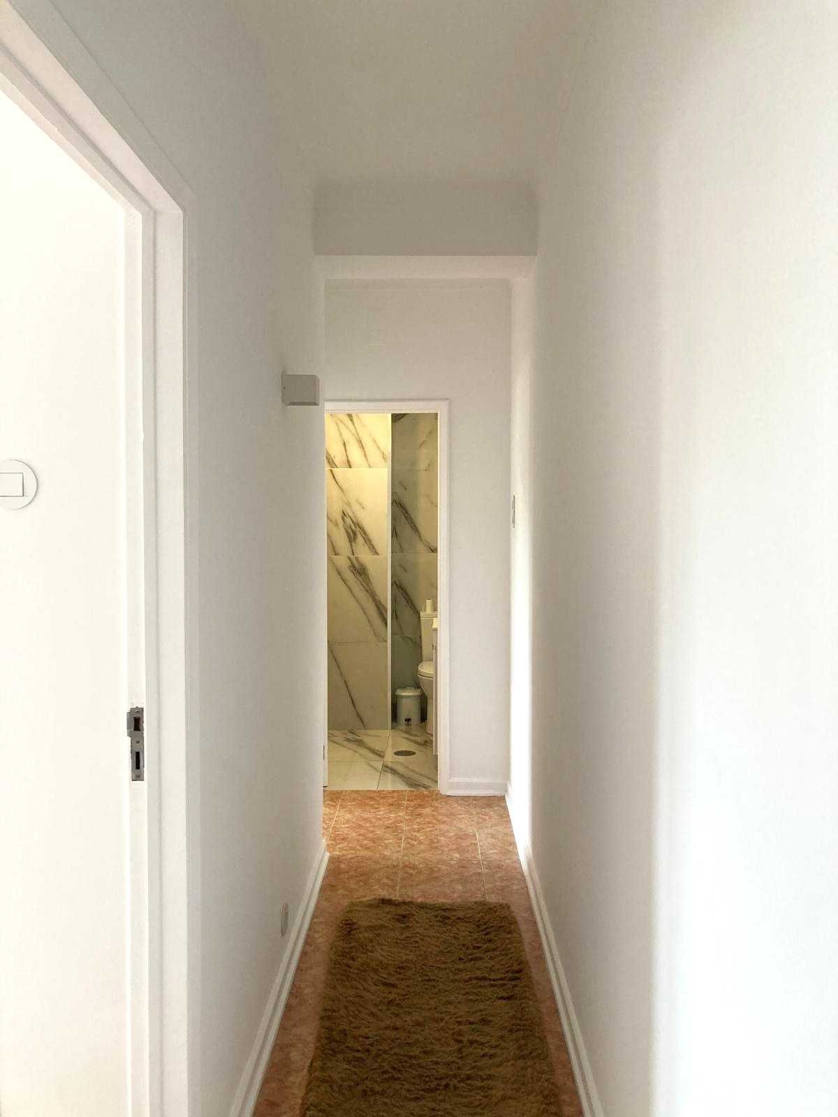 CELAS, T 2, Av. Afonso Henriques, junto Liceu J. Falcão, Disponível