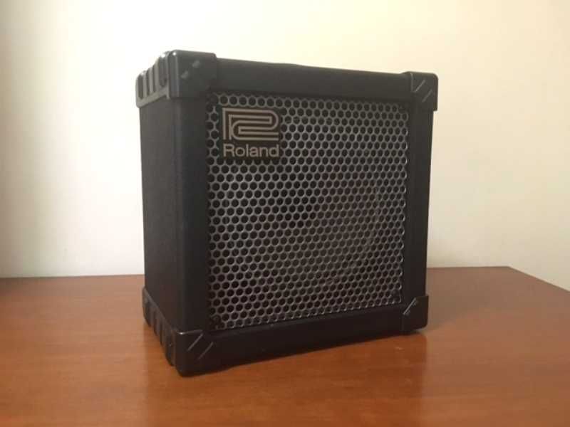 Amplificador de guitarra Roland em bom estado