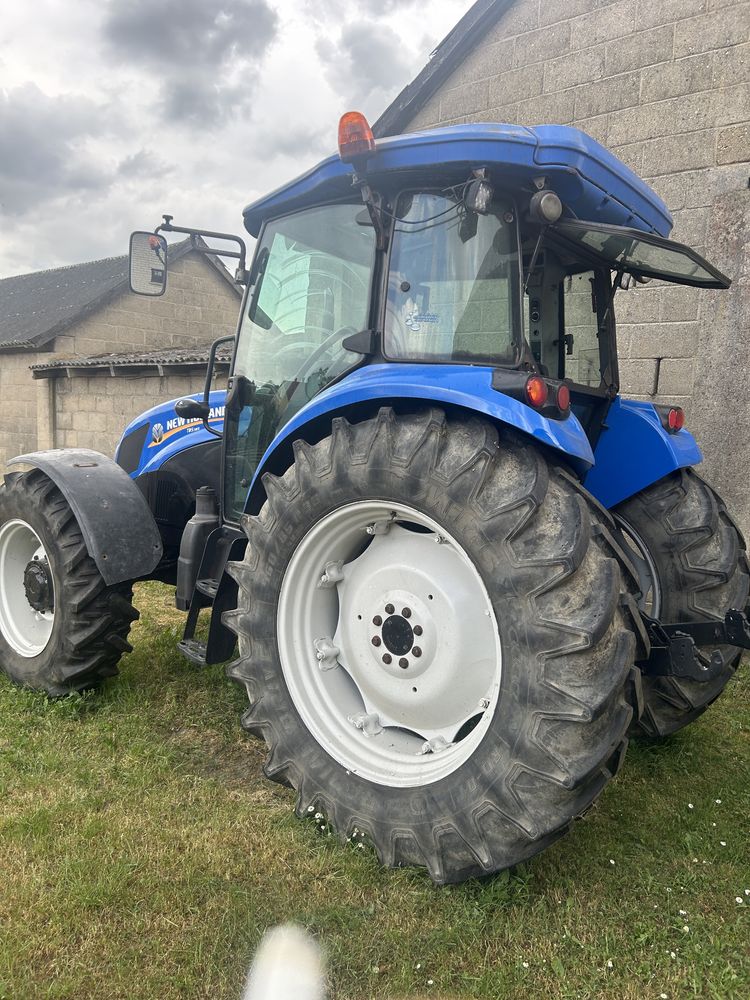 New Holland td5.105