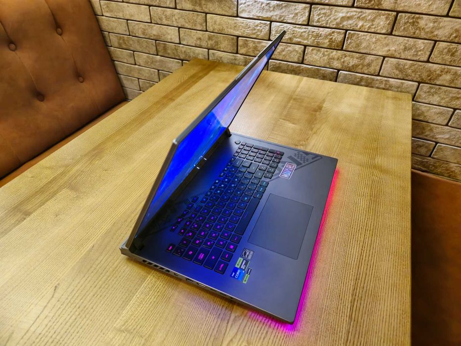 Ноутбук Asus ROG Strix G18 (2023) G814JI-N6070