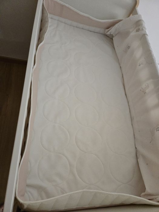 Vendo berço e colchão