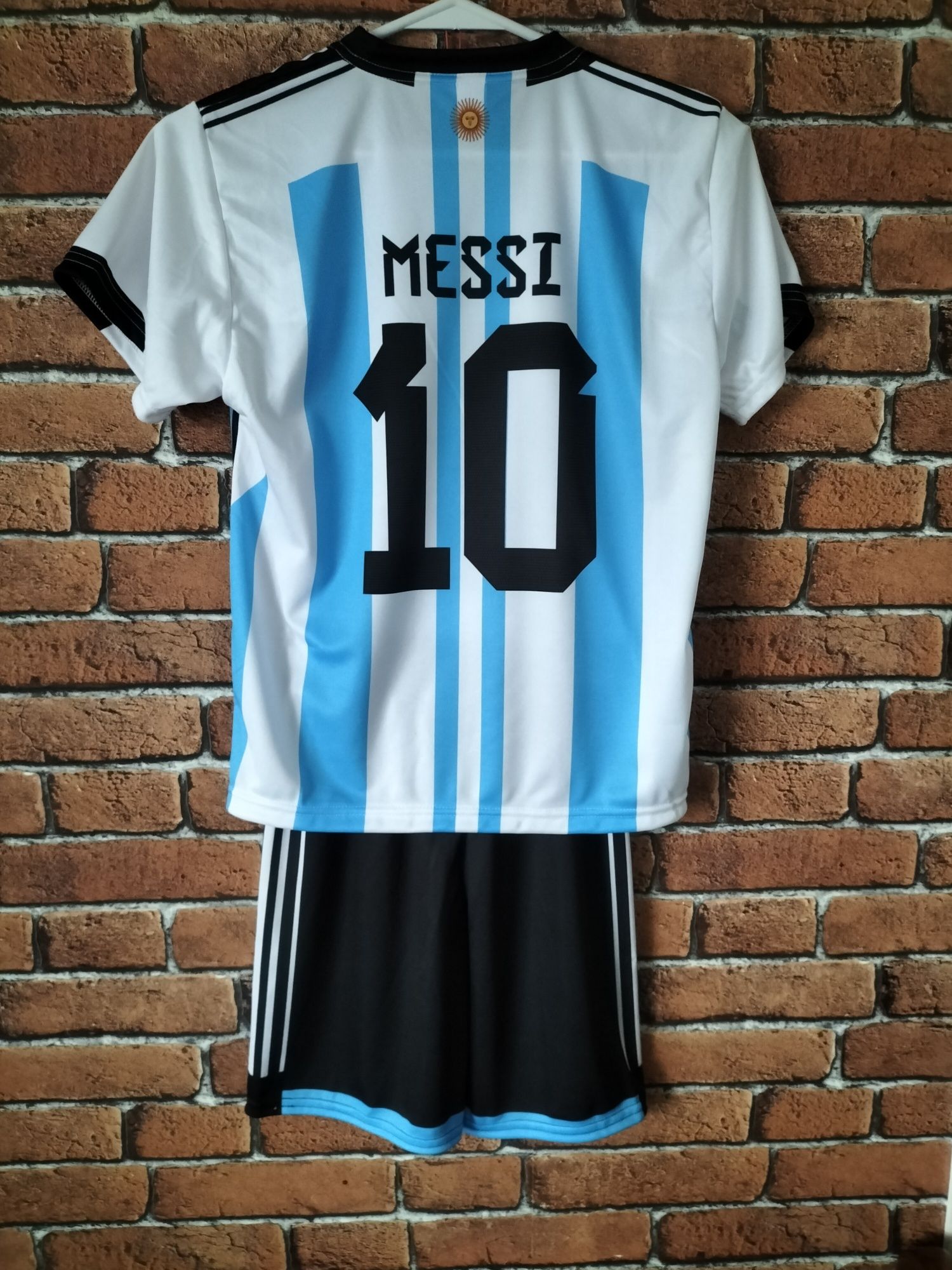 Strój piłkarski dziecięcy Argentyna Messi rozm. 140