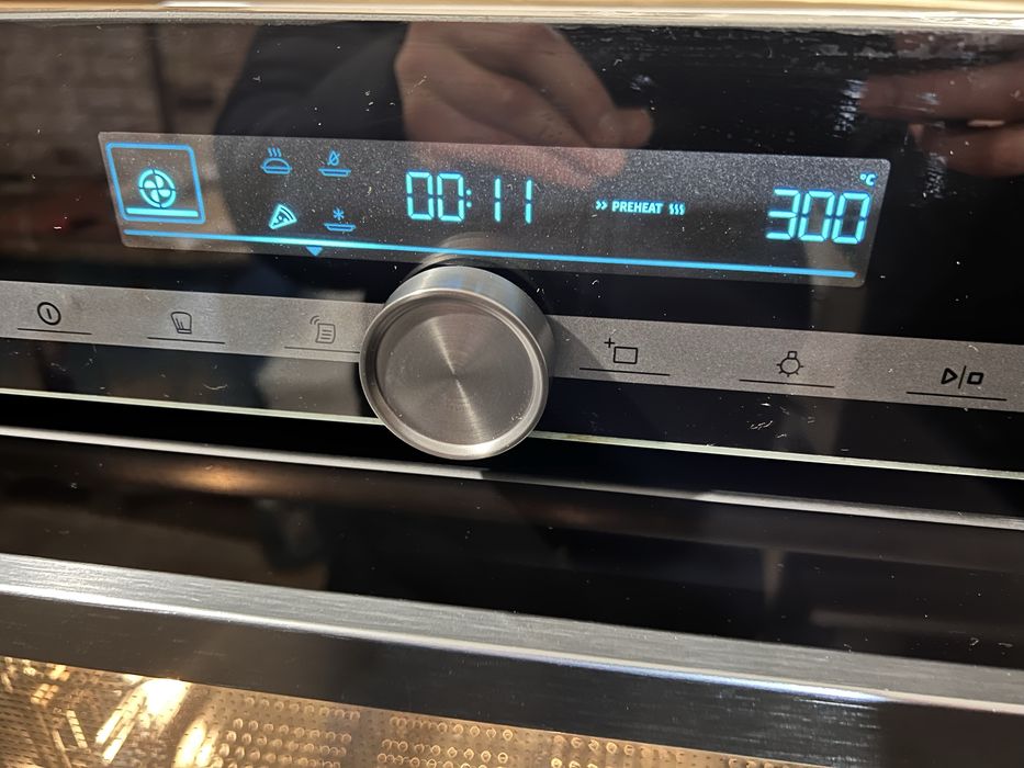 Духовка Gorenje з пароваркою (Словенія)