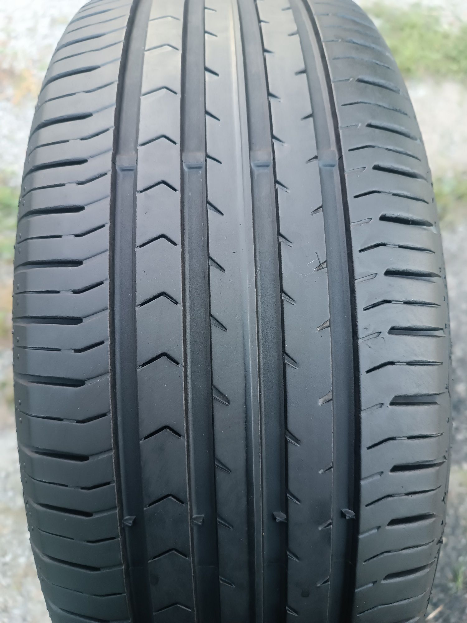 Sprzedam Oponę pojedyńczą 215/55 r17 Continental