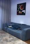Sofa azul da Area infinita