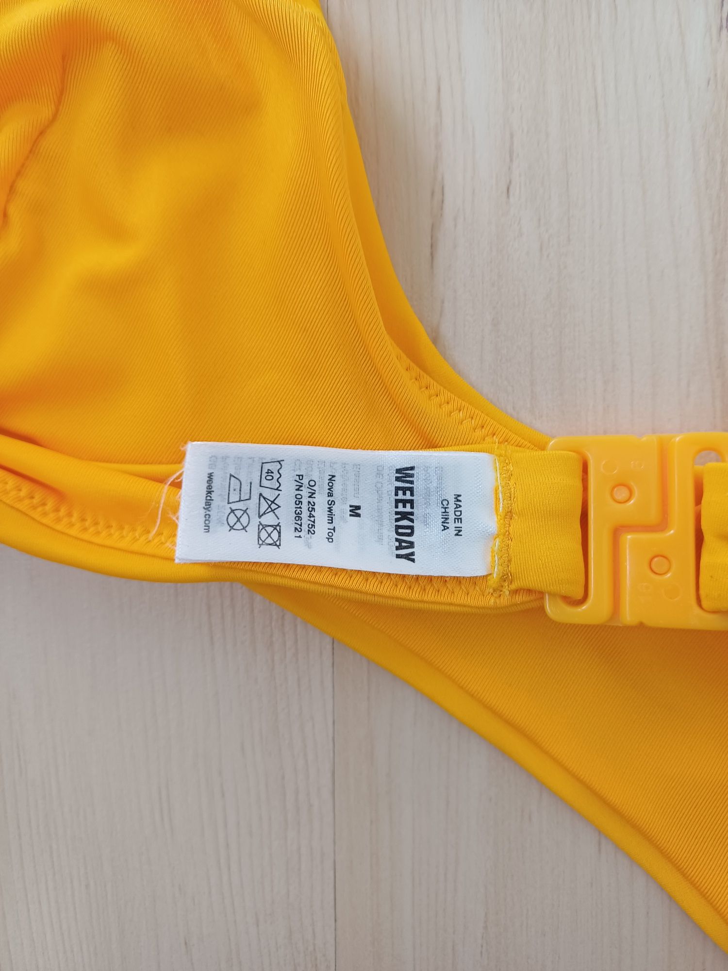 Góra od bikini stroju kąpielowego M i  S Weekday
