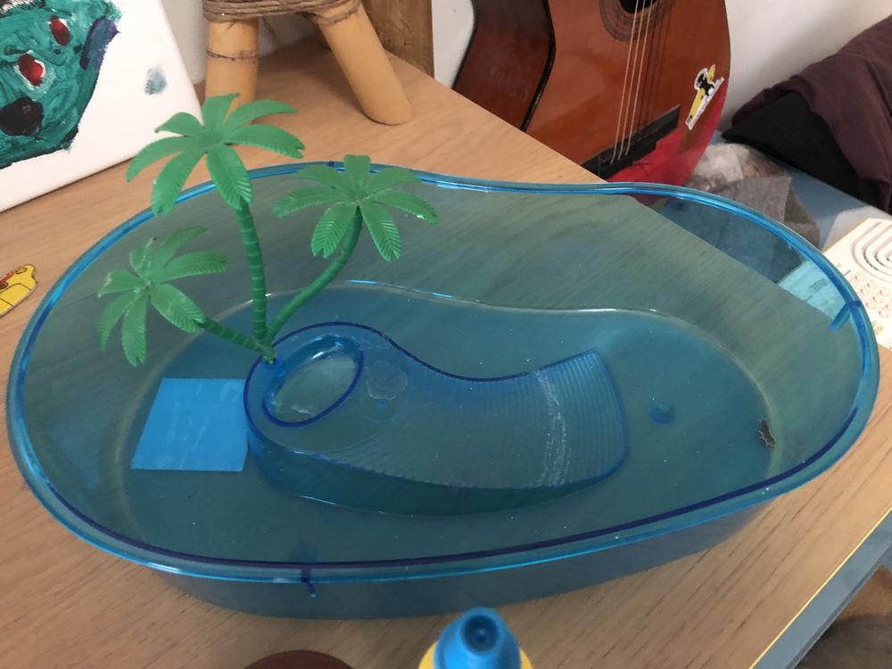 Terrário / Tartarugueira com acessórios