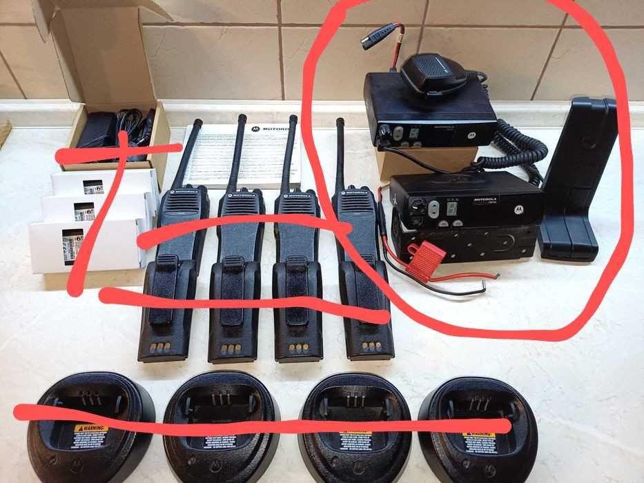 2 x radiostacja motorola CM140 wraz z mikrofonem