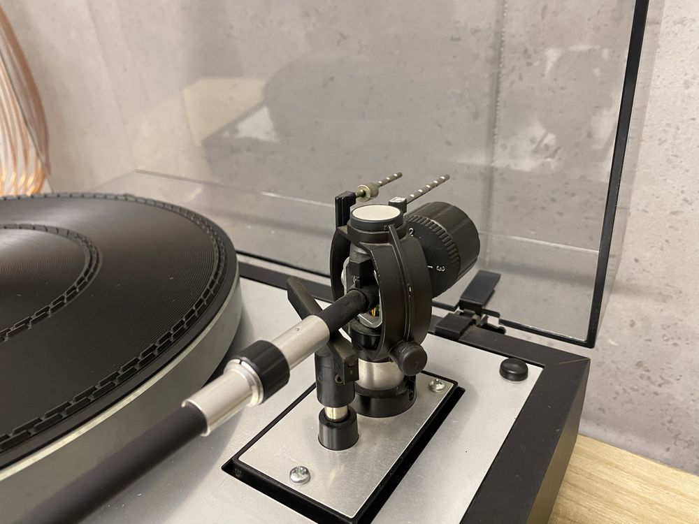 Gramofon Thorens TD 146 wkladka Pickering XV-15 igła 625E