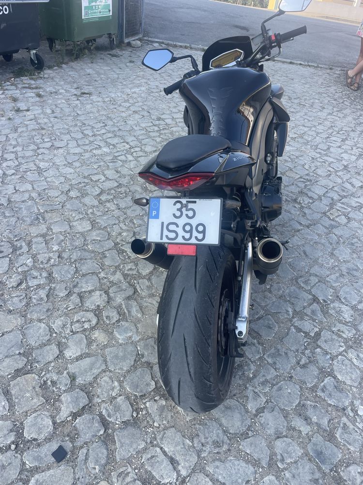 Kawasaki Z 1000 muito bom estado