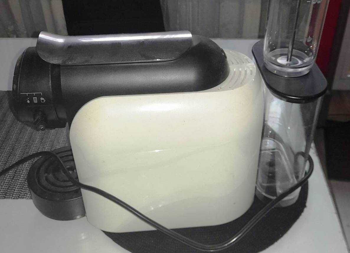 Ekspres Do Kawy Delta Q QOOL Milk