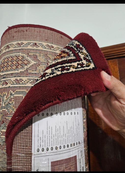 Tapete grande,tamanho 2×3 m.