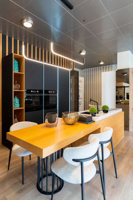 Cozinha de exposição moderna com eletrodomésticos – oportunidade