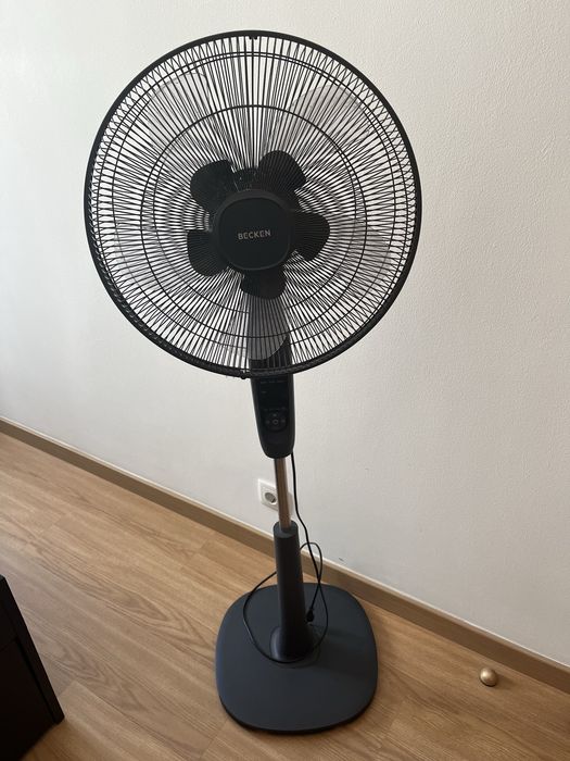 Ventoinha / ventilador de Pé BECKEN BSF2771