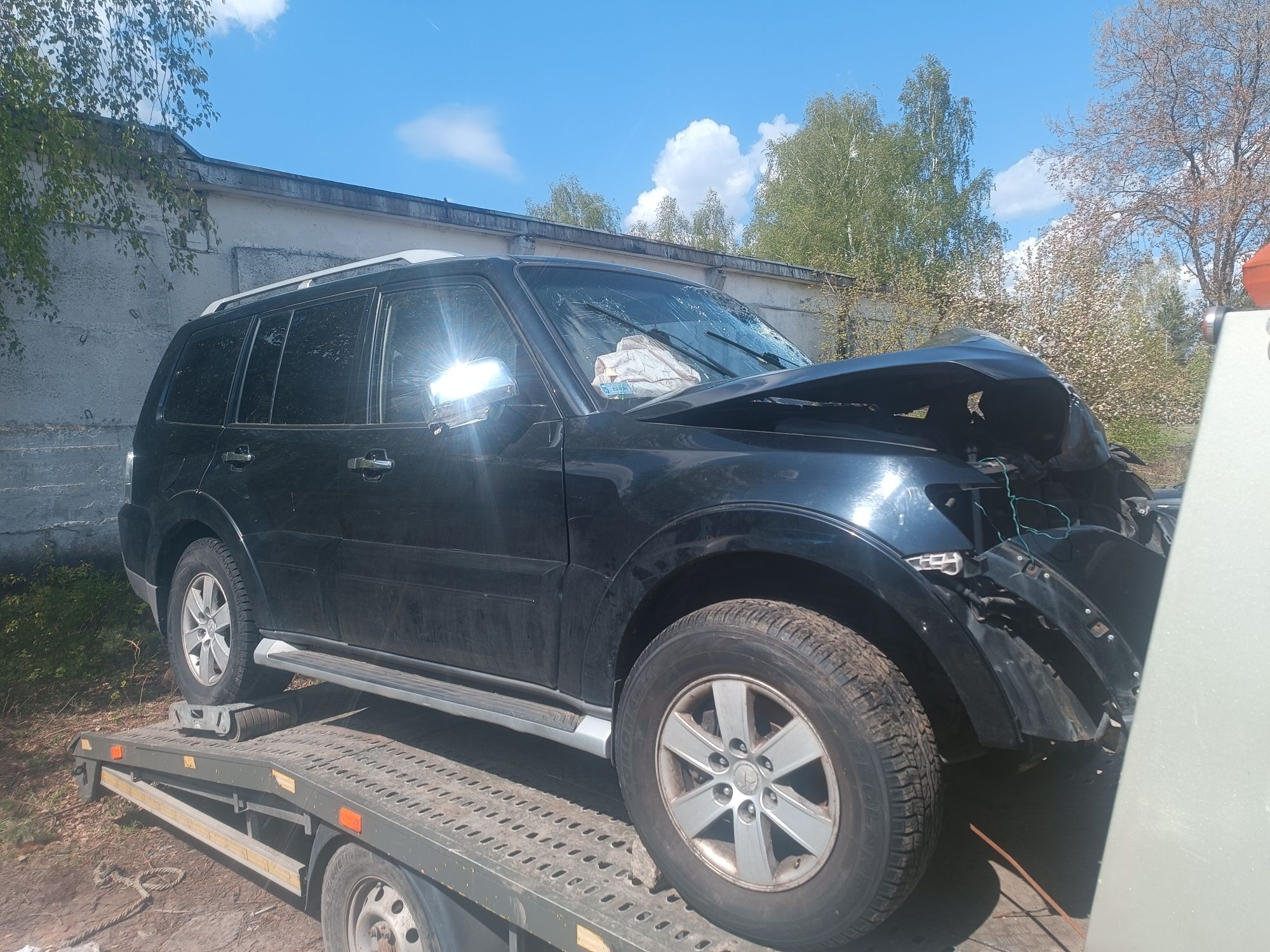 Mitsubishi Pajero IV 5d X24 ćwiartka karoseria błotnik prawy lewy tył