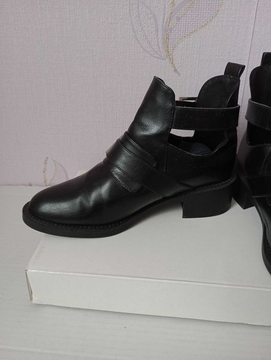 Botki damskie przejściowe Pimkie rozmiar 38.