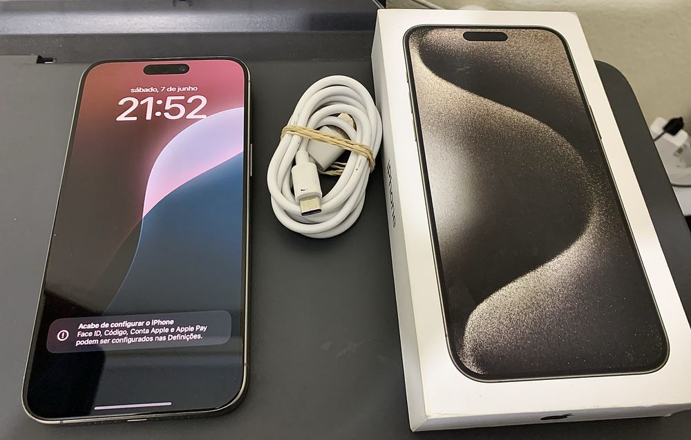 Appel 15 pro max com 256gb