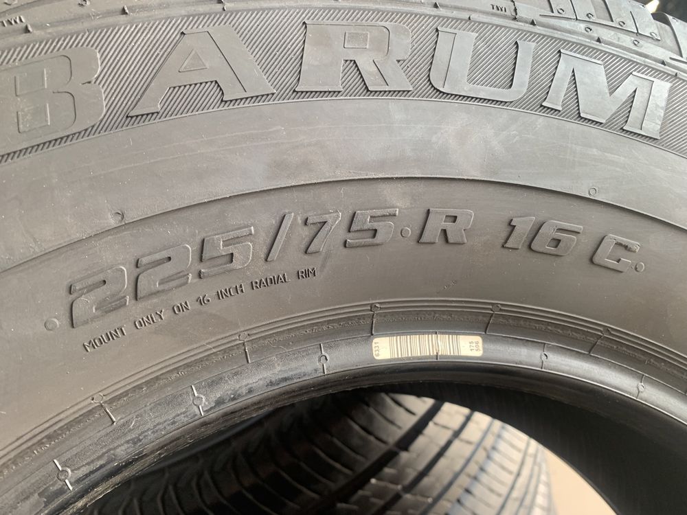 Комплект літніх шин 225/75/16с 121/120R BARUM VANIS