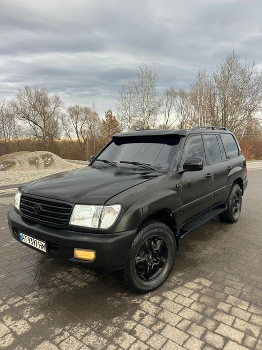 Toyota  Land  Cruiser 100