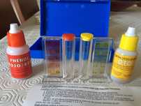 Kit manual para testar cloro e pH em piscinas