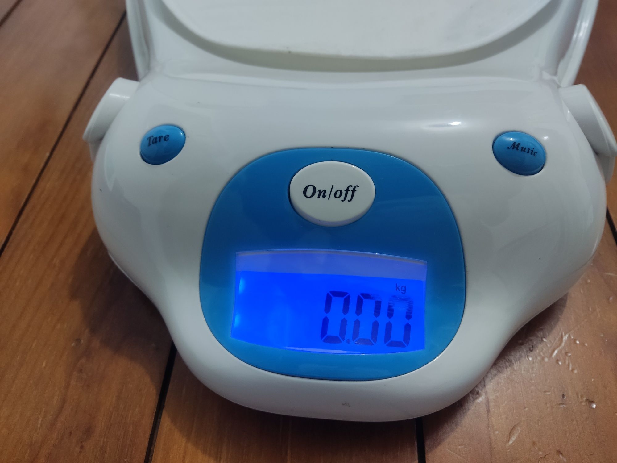 Balança de Bebés, marca LBS, Com música, para recém nascidos