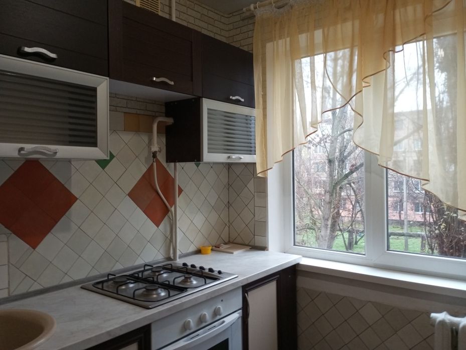 Продам 2 комнатную квартиру на Юбилейной