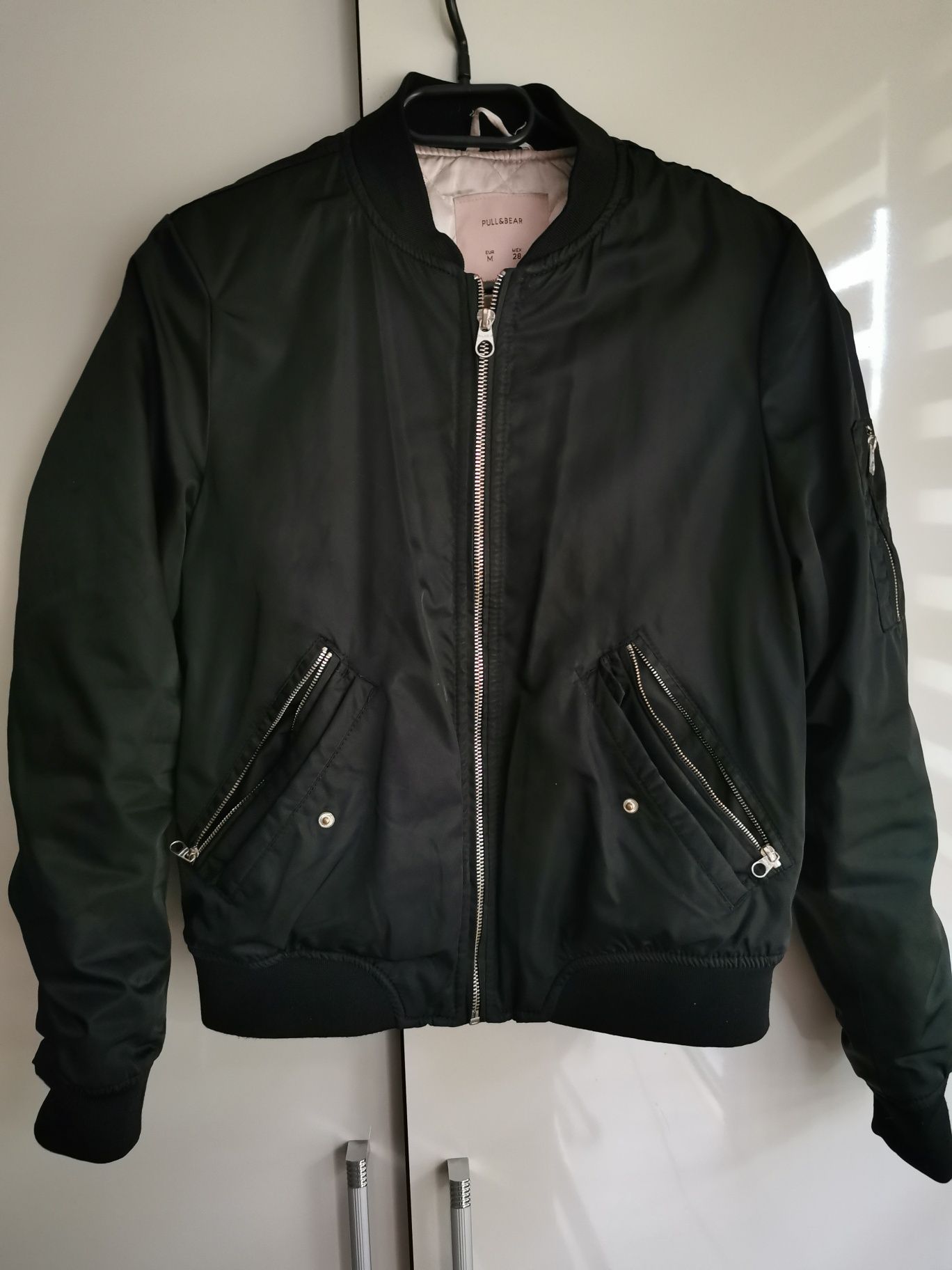 Bomberka kurtka damska 38 M Pull&Bear krótka czarna kieszenie