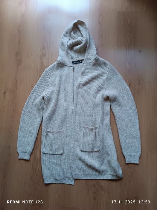 Beżowy kardigan FB Sister, rozmiar M – z kapturem