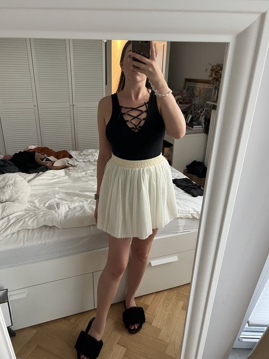 Spódniczka S stradivarius kremowa mini tiulowa rozkloszowana dziewczęc