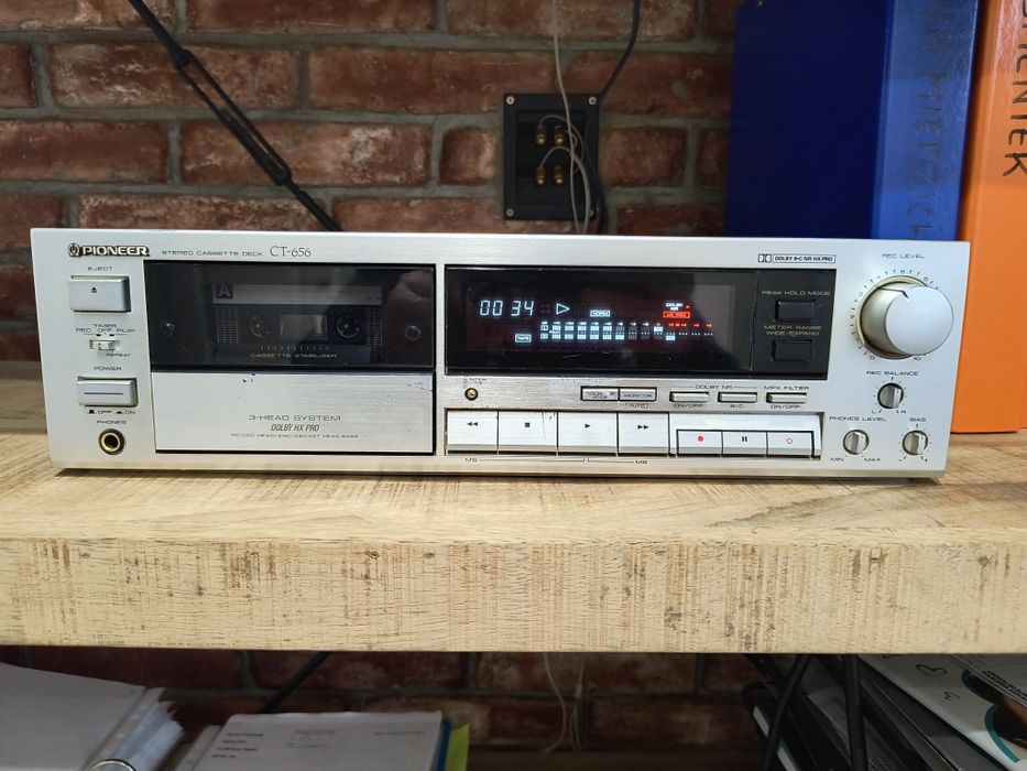 Magnetofon Pioneer ct-656.