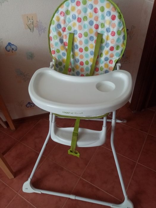 Стільчик для годування