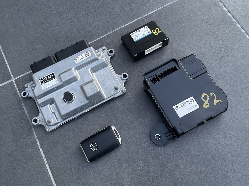Блок BCM, ключ KEYLESS, мозги двигателя, усилитель звука Mazda CX30 3