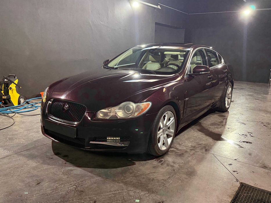 Jaguar XF250 3.0D V6 275cv