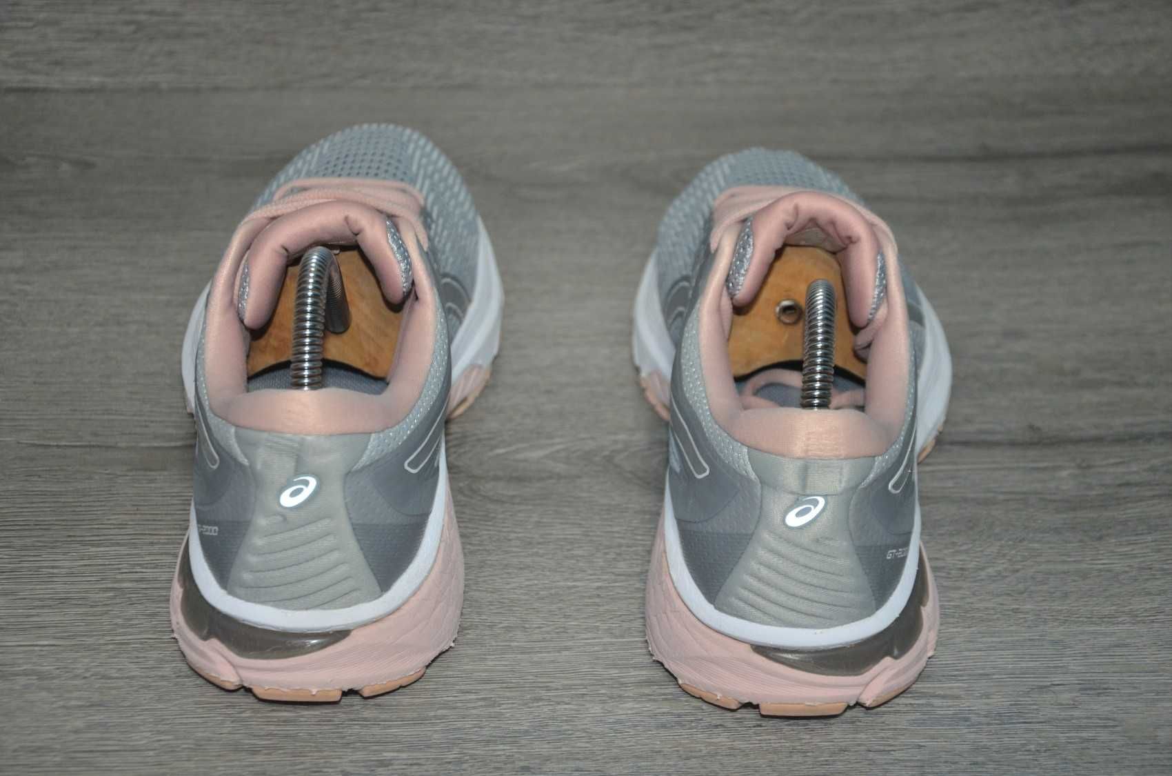 Продам кросівки ФІРМА ASICS Gt-2000 8