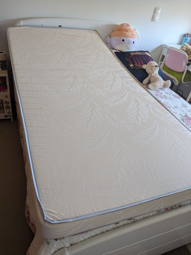 Colchão novo 1,90cm x 0,90cm
