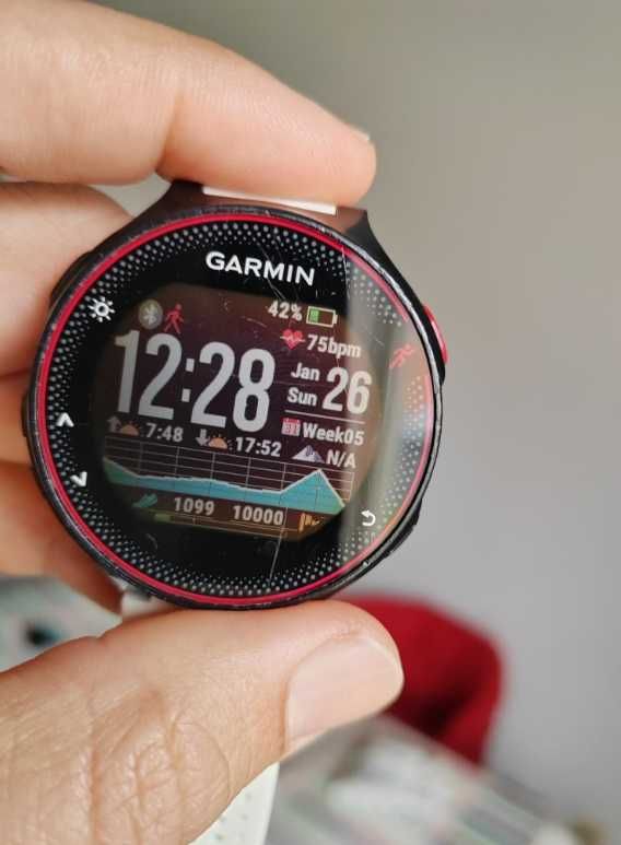 Garmin Forerunner 235
