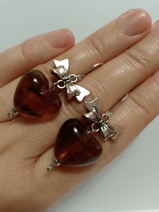 Стильные ювелирные  украшения с натуральным янтарем
