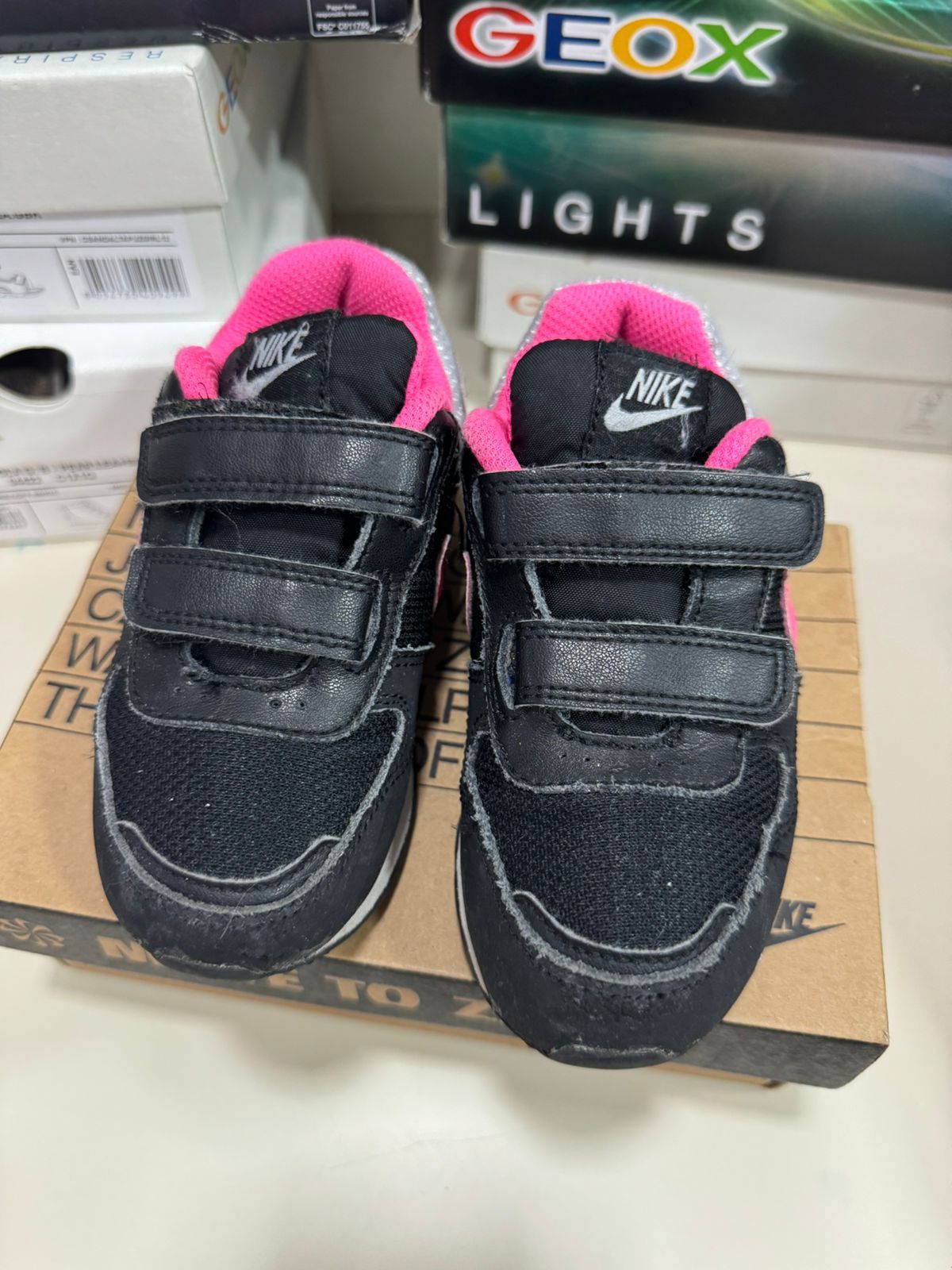 Tênis Nike menina 26