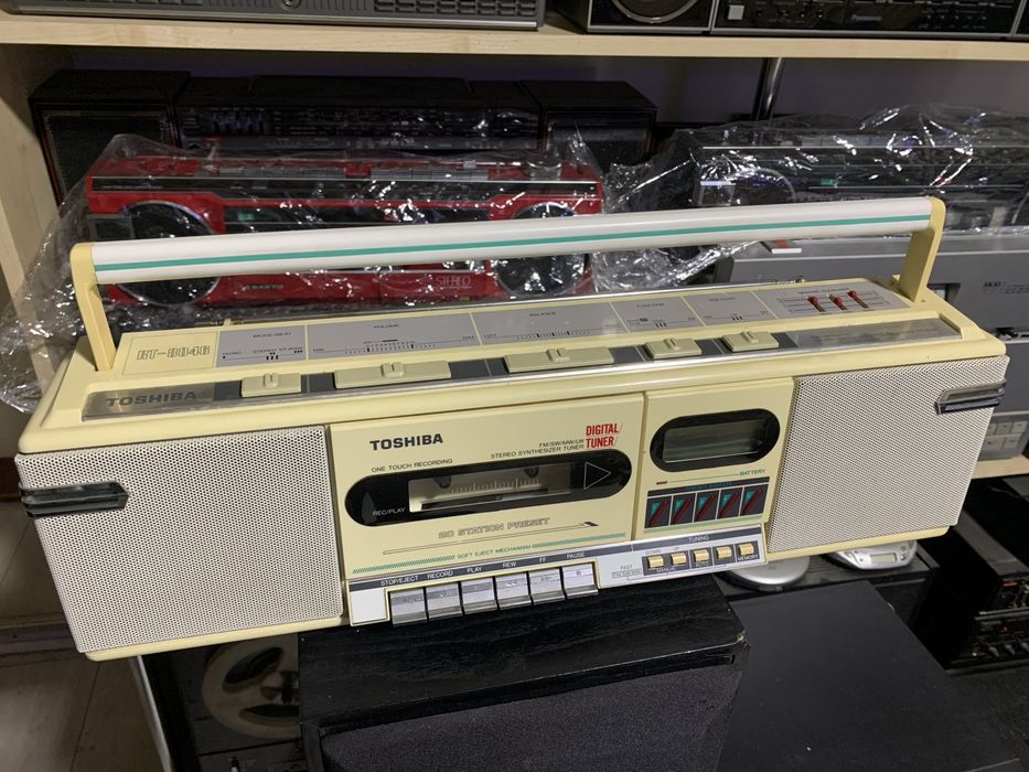 Магнітола Панасонік