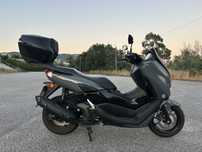 Yamaha NMAX 2024 com topcase