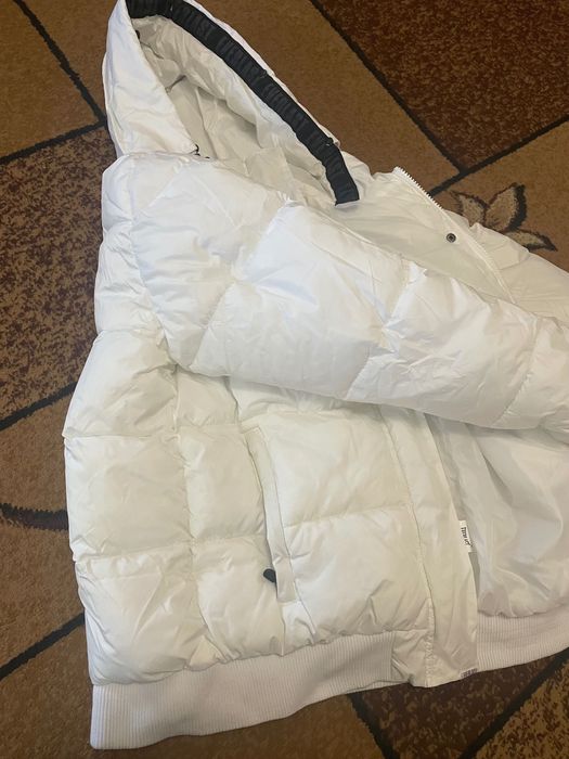 Стильна та тепла оригінальна куртка Everlast може бути унісекс