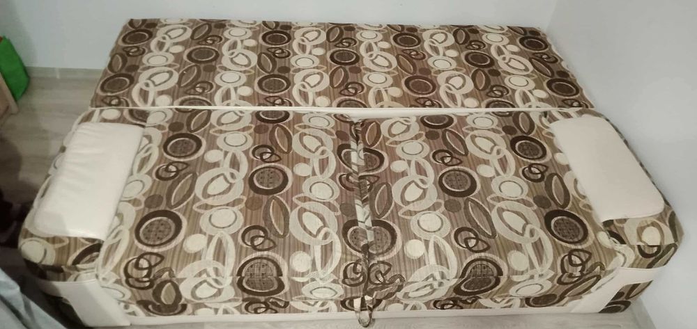 Sprzedam łóżko z funkcją spania.