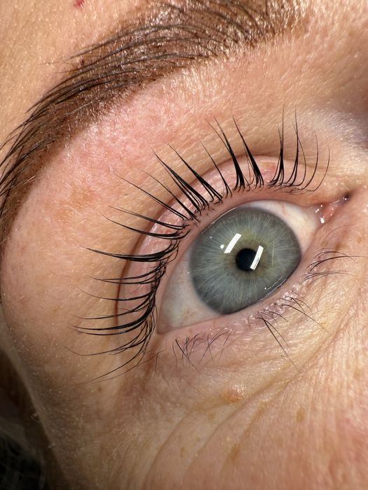 Ламінуваня вій , брів