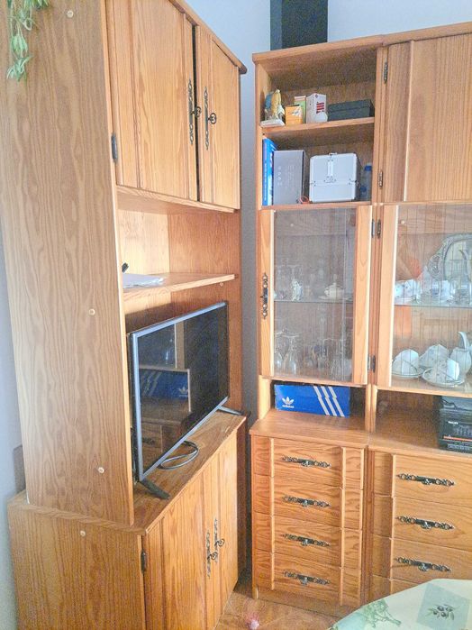 3 Armários para sala de jantar com vitrine