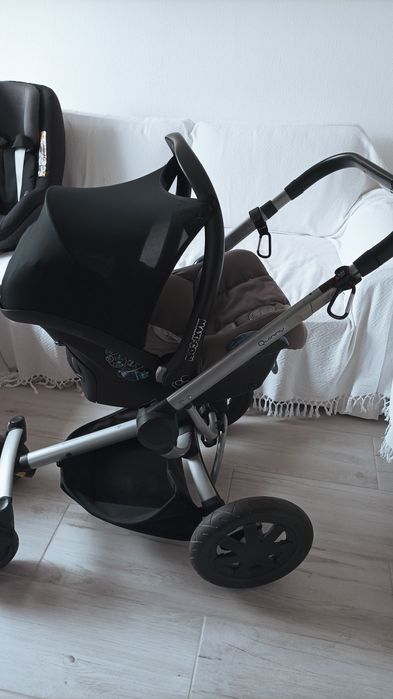 Conjunto auto e passeio dos 0 aos 4 anos